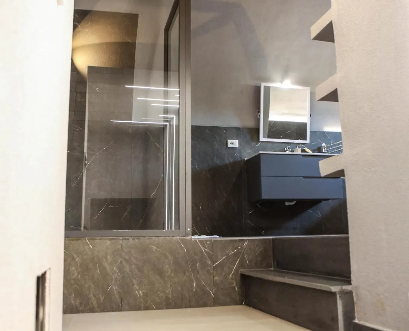 Bed & Breakfast B&B Suites&Rooms Piazza Dei Martiri Catania Italy