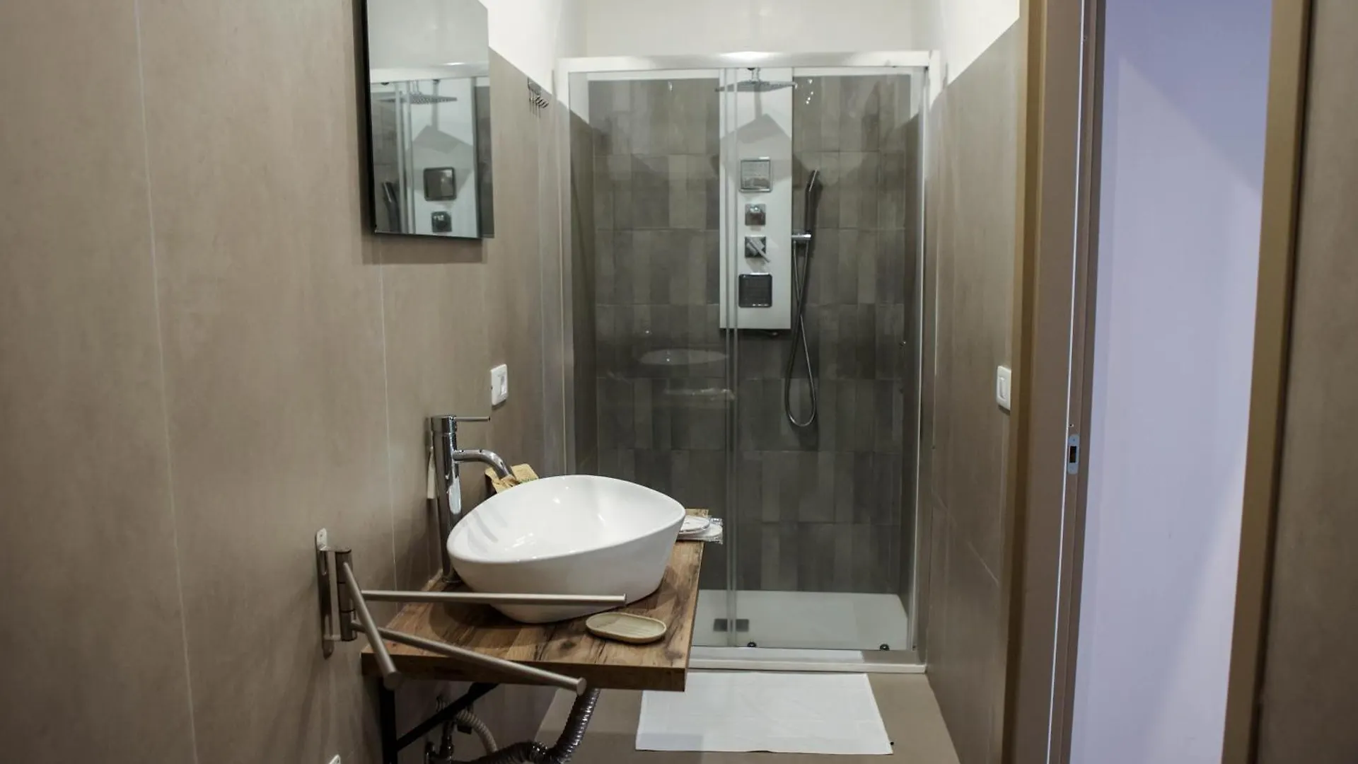 B&B Suites&Rooms Piazza Dei Martiri Catania 0*,