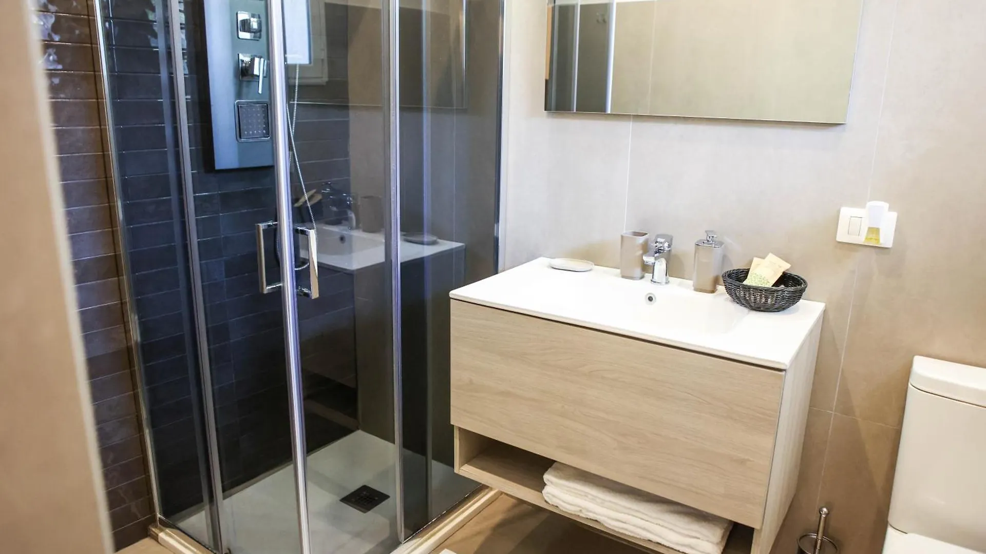 B&B Suites&Rooms Piazza Dei Martiri Catania Italy