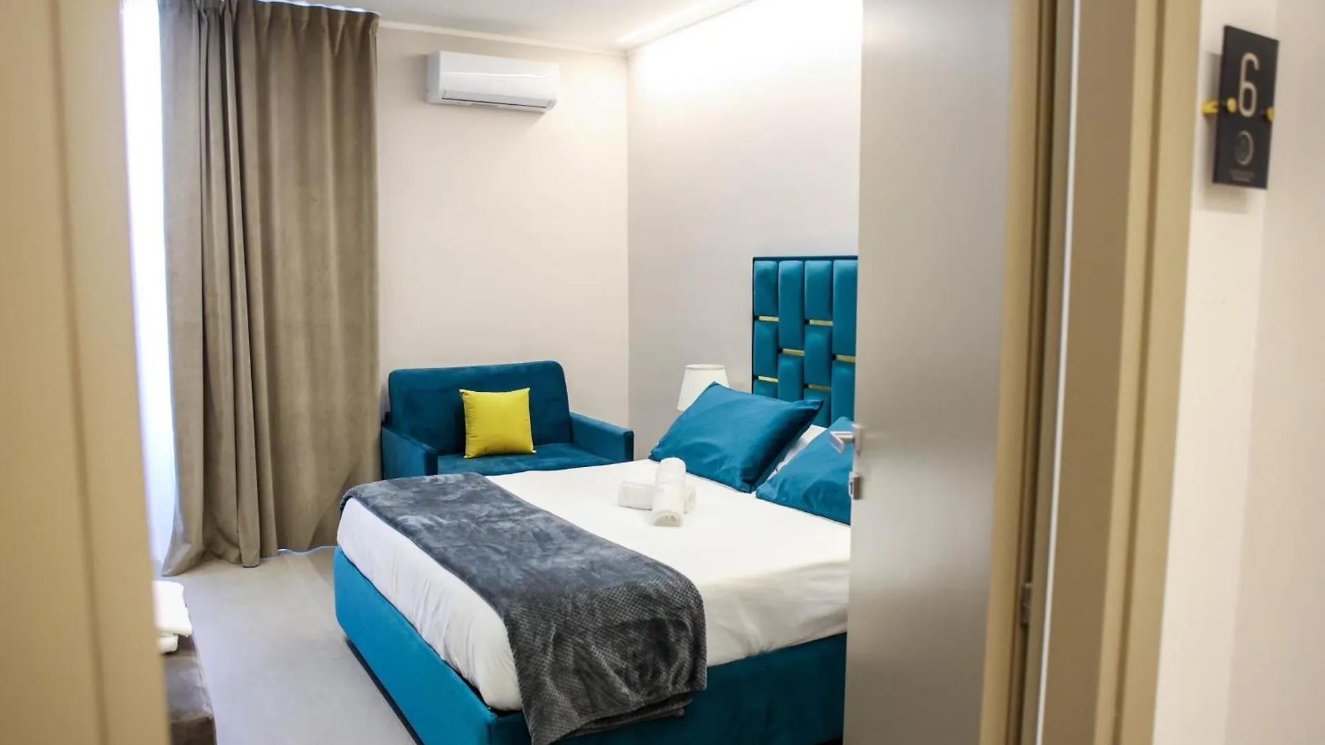 B&B Suites&Rooms Piazza Dei Martiri Catania 0*,