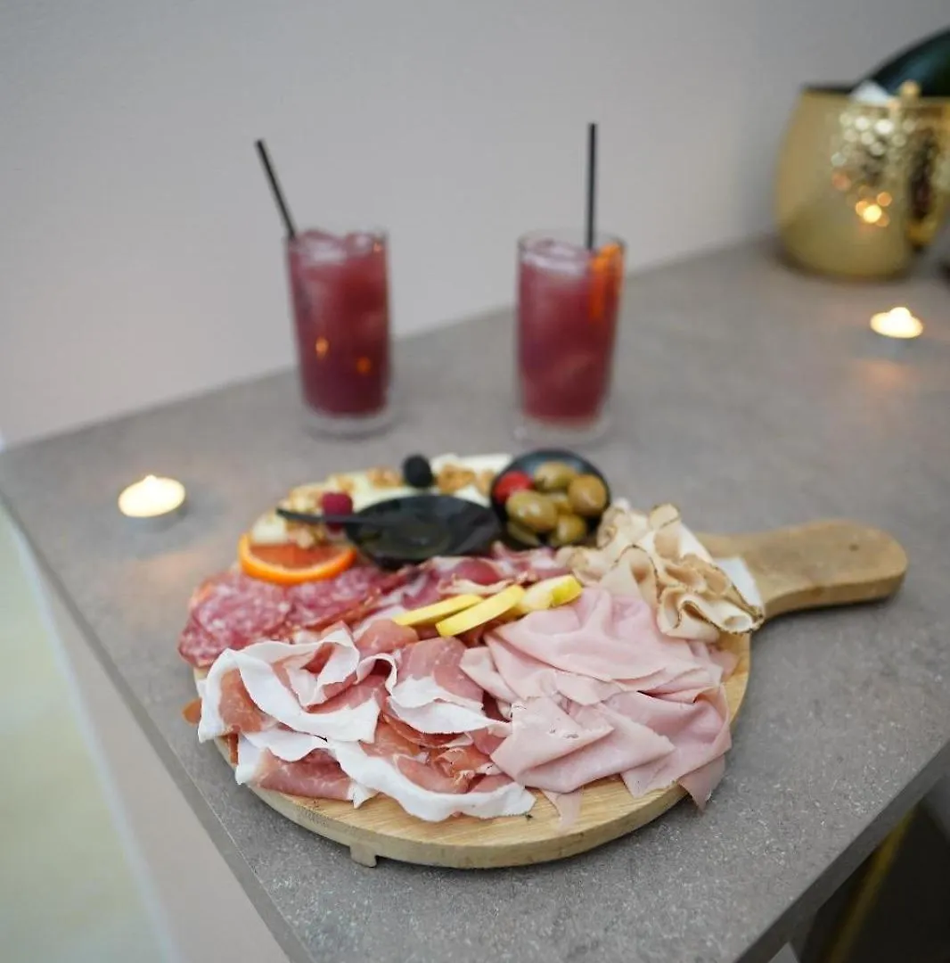 B&B Suites&Rooms Piazza Dei Martiri Catania Bed & Breakfast