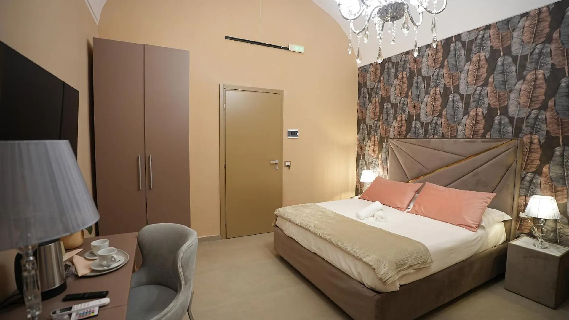B&B Suites&Rooms Piazza Dei Martiri Catania Bed & Breakfast
