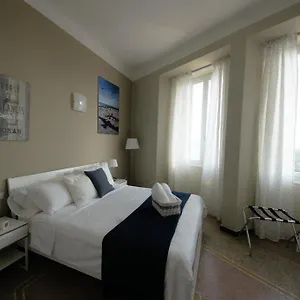 luna-rooms.hotelitalianriviera.com/